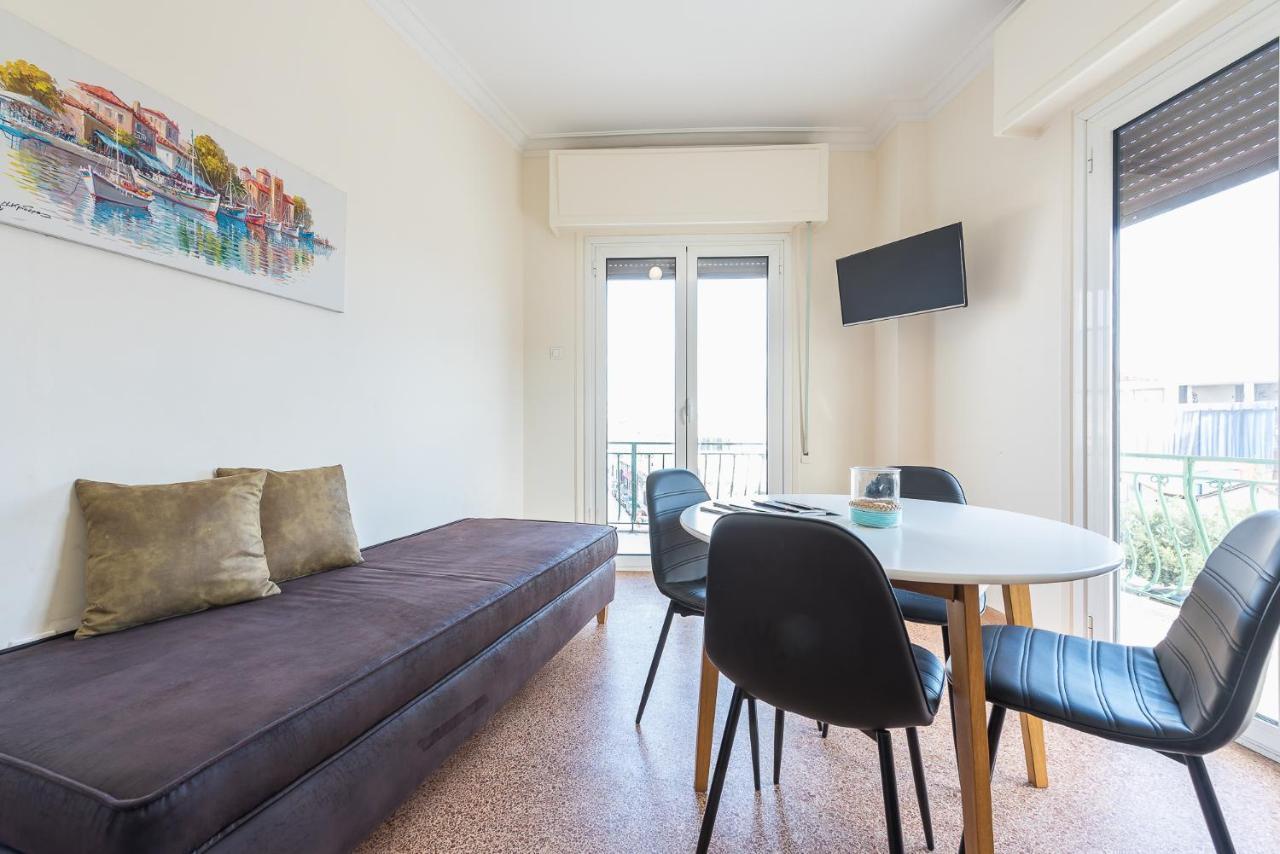 Super Paradise Apartments Atenas Exterior foto